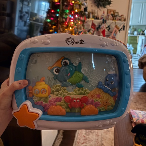 Baby Einstein Sea Aquarium Crib Soother - Picture 3 of 4